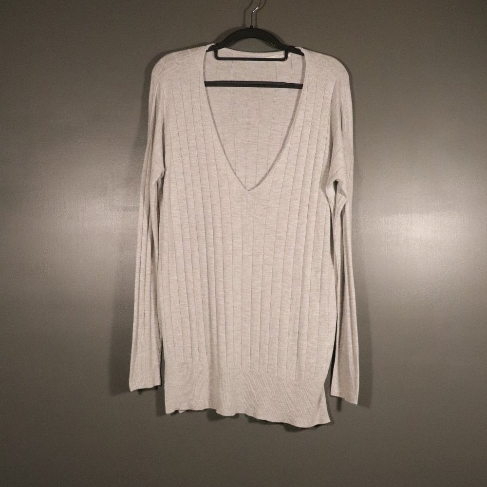 NWOT Kimchi Blue X Urban Outfitters Gray V Neck Sweater